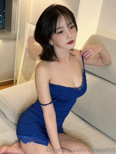 【2023-09-07】下班后在门口摇尾巴.m4v
