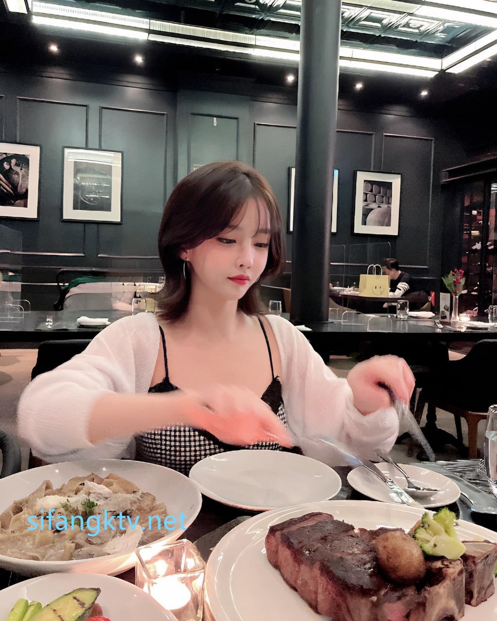 【2023_05_07】Han_Shanyue_tempting_night_vision_on_a_yacht❤️.m4v