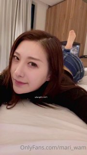 大众 CC美丽人妻被老公按住屁股送给单男操